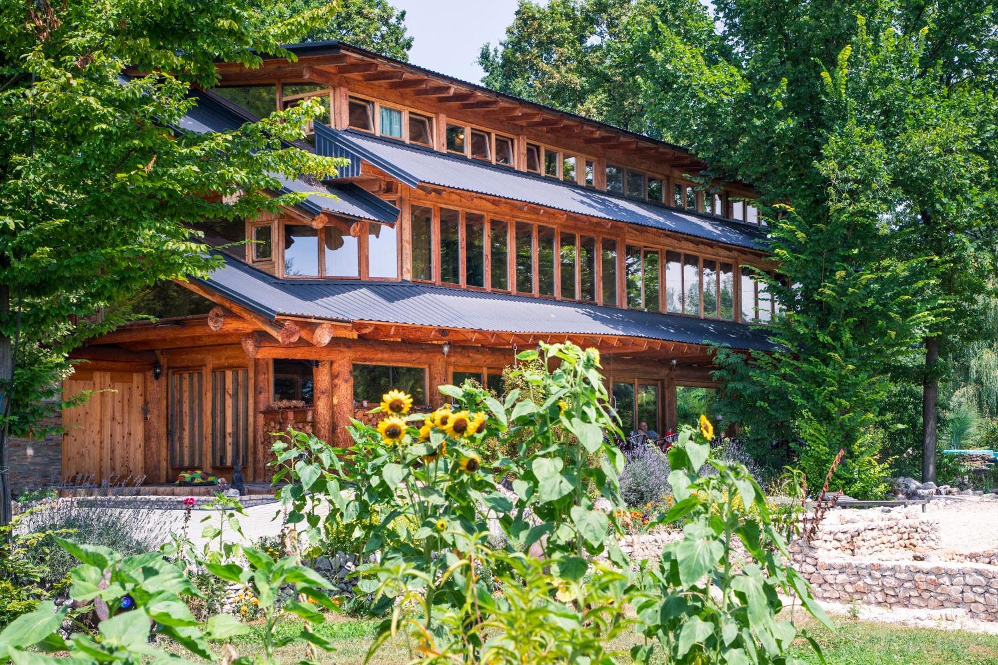 Guest House Mala Prica Zivinice Exteriér fotografie